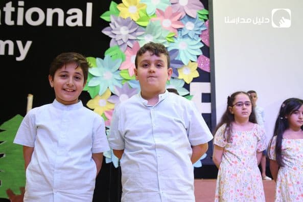 في حفل الدراما البهيج عبّر طلبة القسم التأسيسي بالكلمات الجزيلة وبالجمل البليغة عن اعتزازهم وفخرهم بانتمائهم لوطننا الأردن