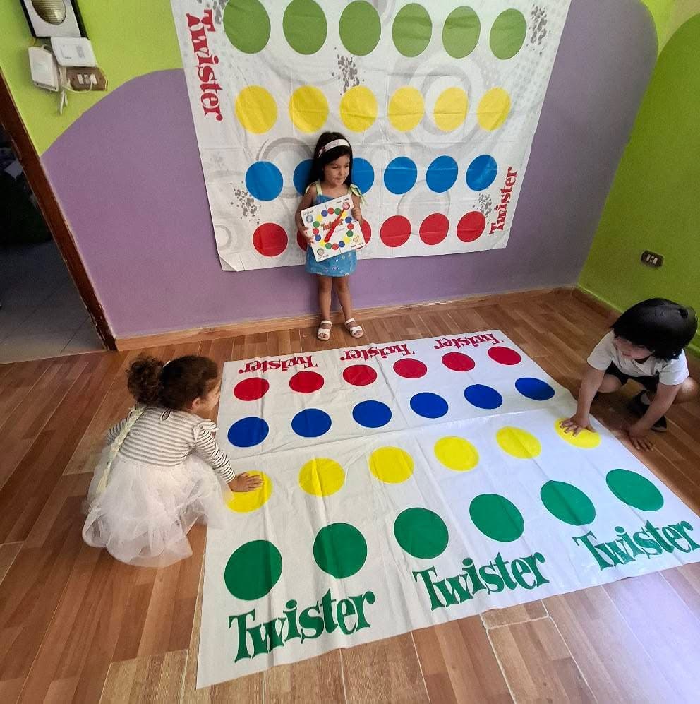يلا نتحرك شوي ونميز الألوان بطريقة سهلة وممتعة