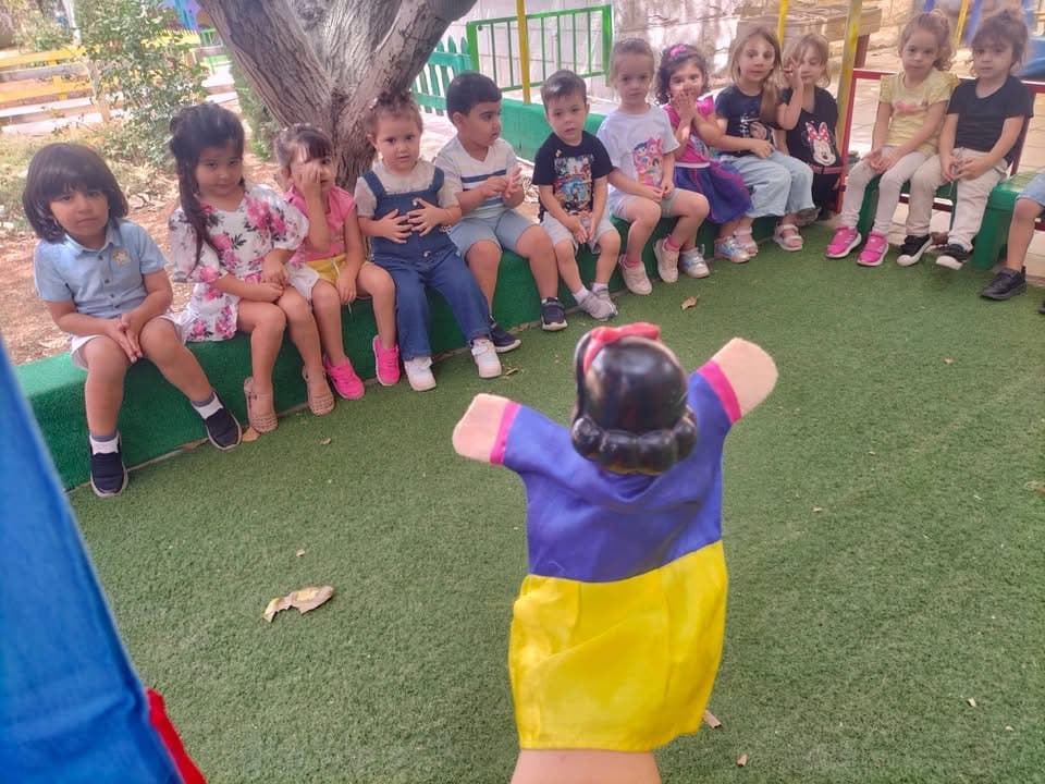 Puppets show
