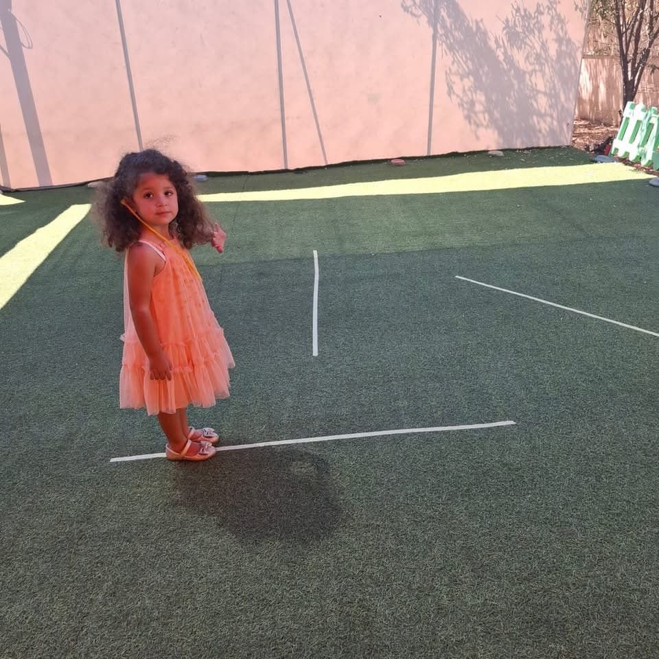 يلا نمشي على خطوط المستقيمة