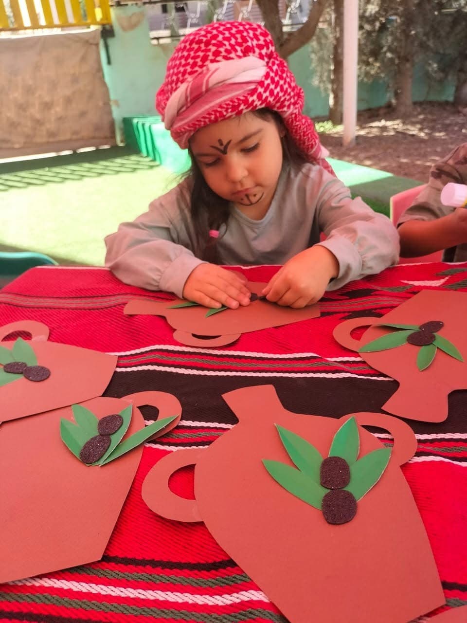 وهيك عشنا أجواء قطاف الزيتون وكل سنة وانت سالمين