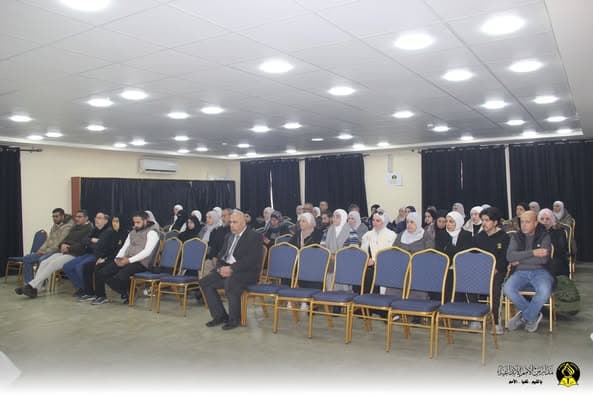 عقدت إدارة مدارسنا لقاءً مع أولياء أمور طلبة الصف الحادي عشر الأكاديمي