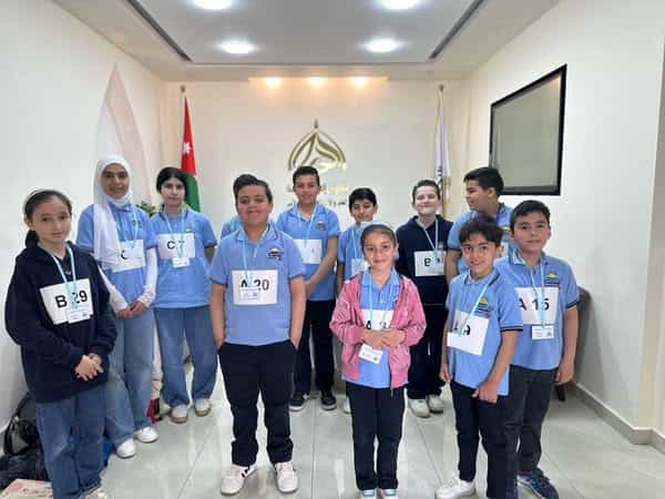 مشاركة طلاب المدرسة الابطال في مسابقة اللغة الانجليزية