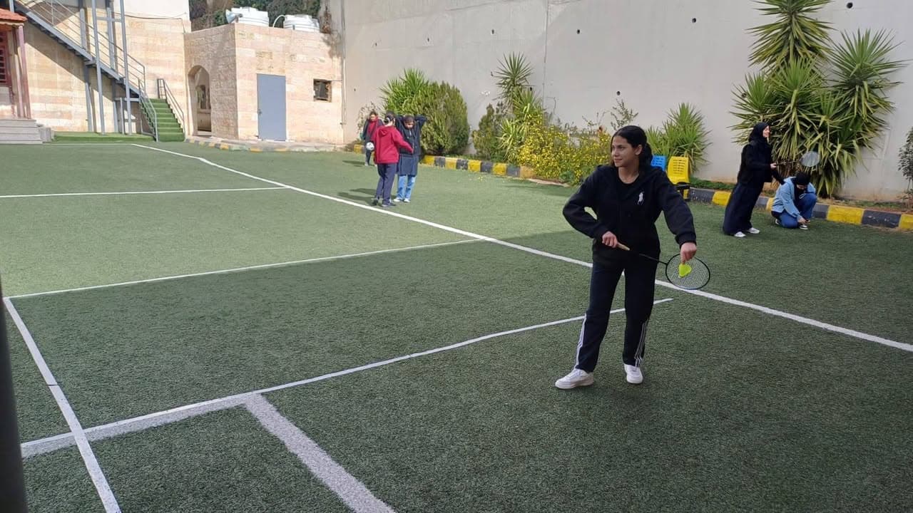 انطلاق بطولة الريشة الطائرة في المدارس العمرية