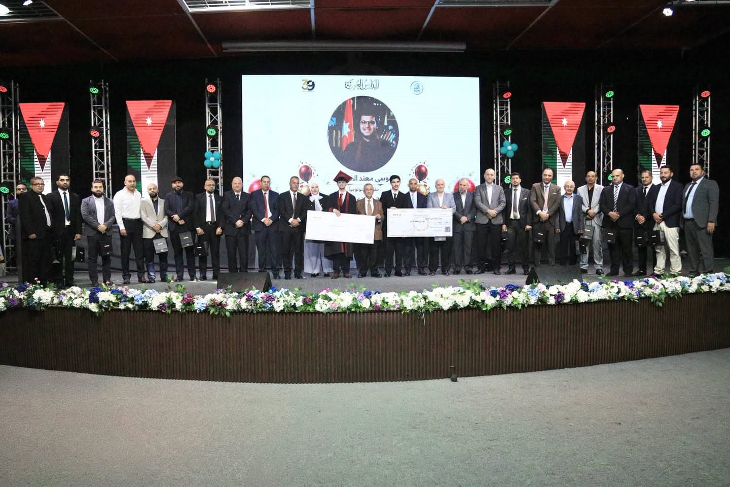 🏆 An achievement worthy of the top.. Al-Omariya celebrates its number one student in the Kingdom