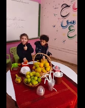نشاط عصير الليمون والبرتقال