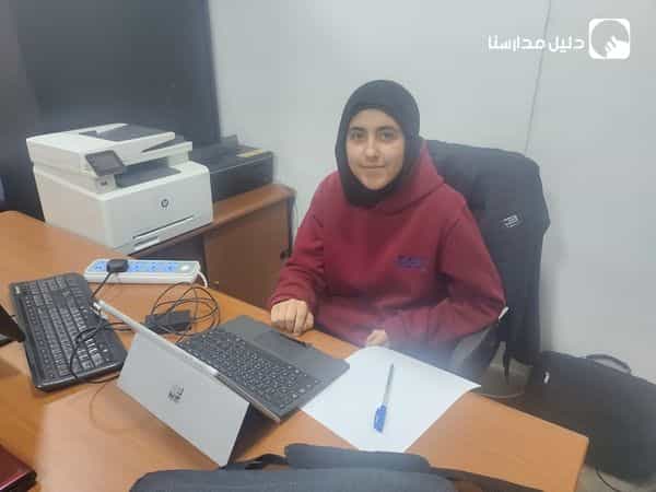 نبارك للطالبة لين عياش من الصف العاشر نجاحها في اختبار الفوتوشوب وحصولها على شهادة معتمدة من شركة Adobe