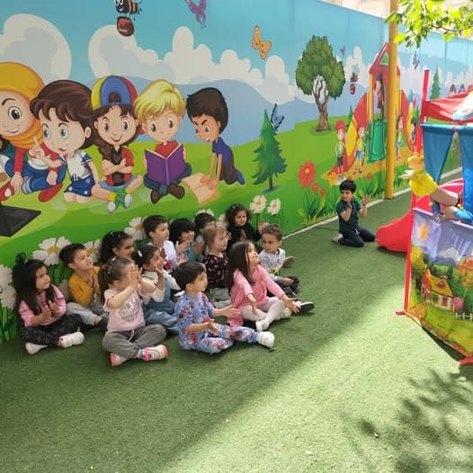 Puppets show